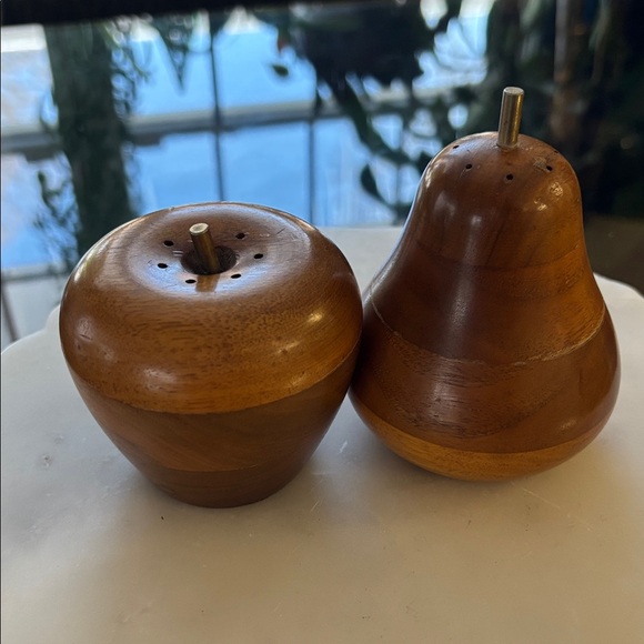 Vintage Wooden Fruit Salt & Pepper Shakers - Picture 8 of 8